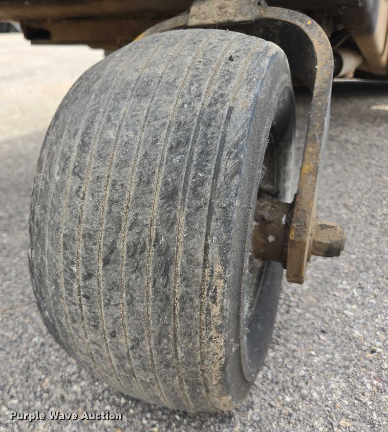 image for item ER5459 2005 Hustler 4600 ZTR lawn mower