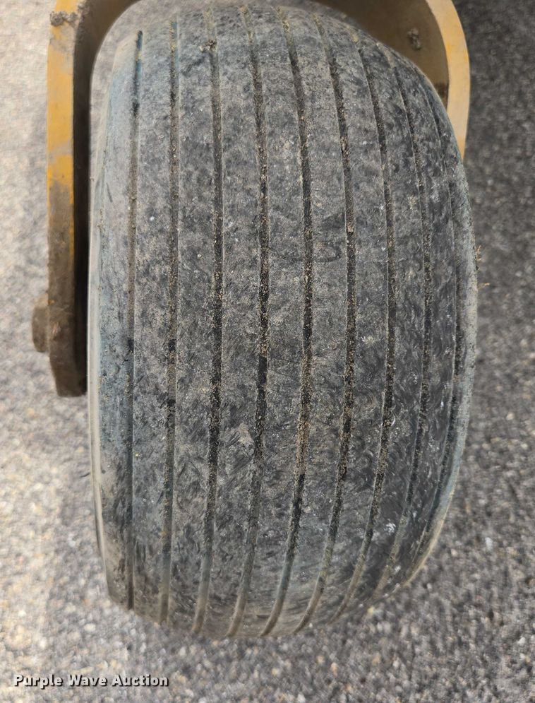 image for item ER5459 2005 Hustler 4600 ZTR lawn mower