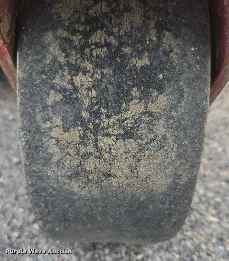 image for item ER5460 Toro Groundmaster 223-D lawn mower