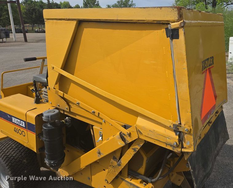 image for item ER5461 2005 Hustler 4600 ZTR lawn mower