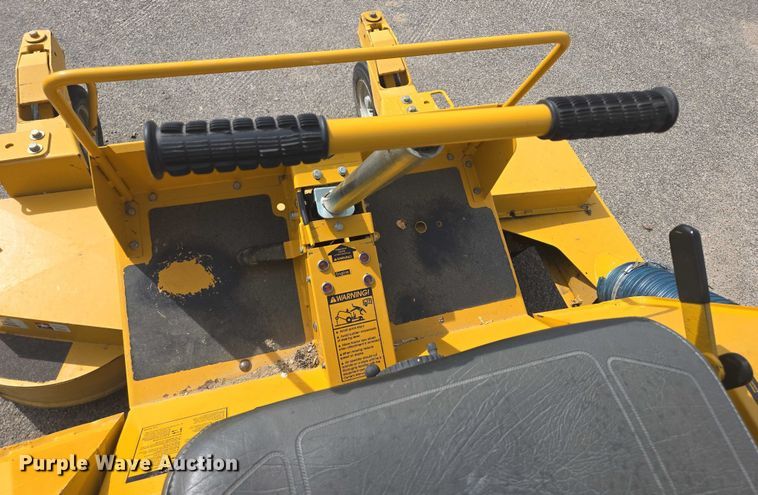 image for item ER5461 2005 Hustler 4600 ZTR lawn mower