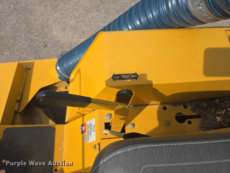 image for item ER5461 2005 Hustler 4600 ZTR lawn mower