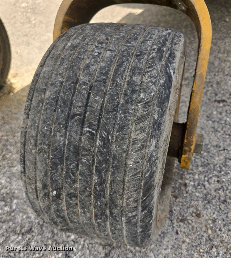 image for item ER5461 2005 Hustler 4600 ZTR lawn mower