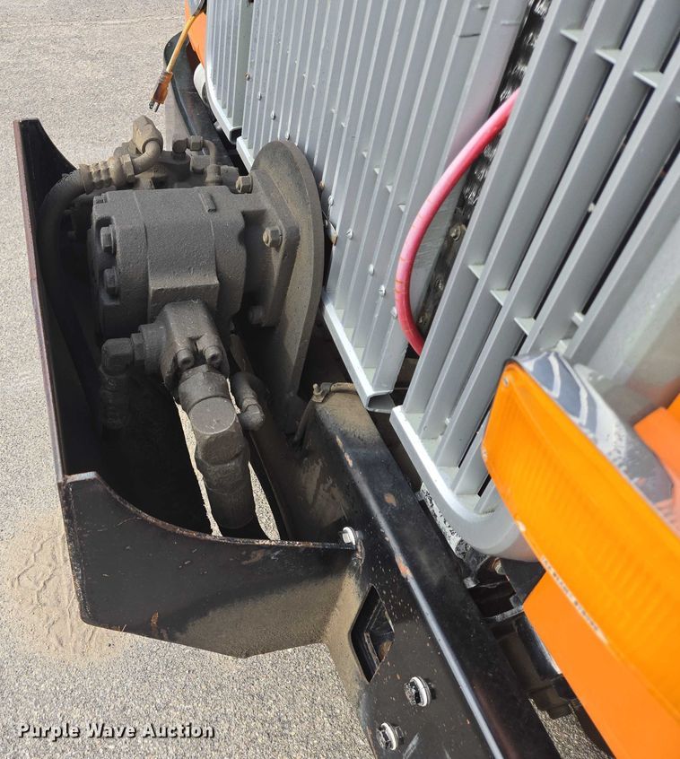 image for item ER5462 1990 White GMC Xpeditor  refuse truck