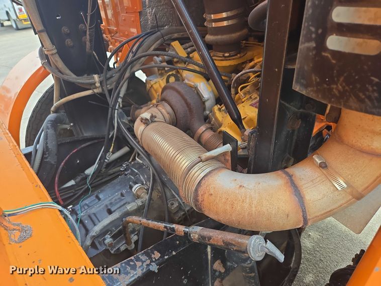 image for item ER5462 1990 White GMC Xpeditor  refuse truck