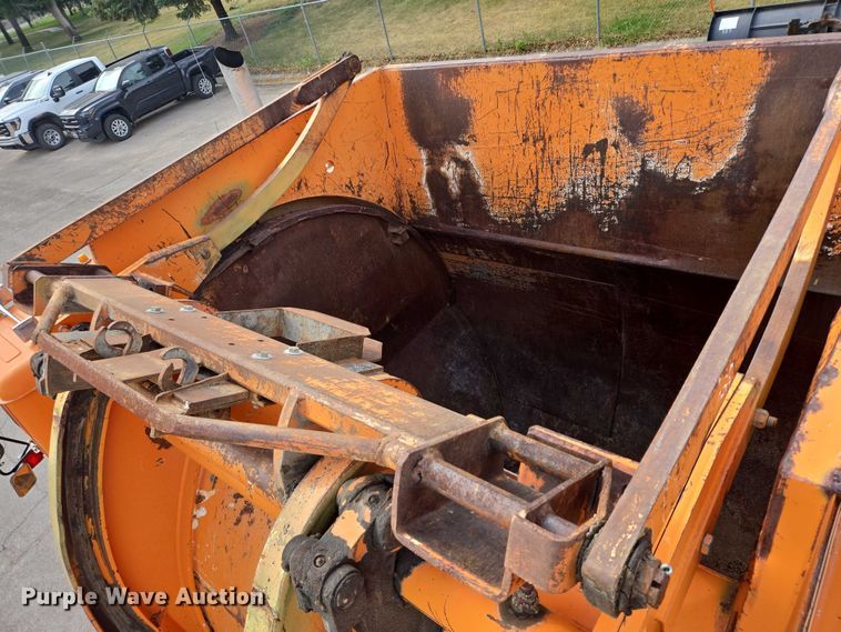 image for item ER5462 1990 White GMC Xpeditor  refuse truck