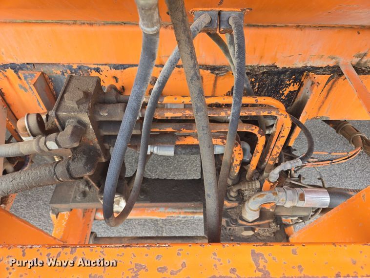 image for item ER5462 1990 White GMC Xpeditor  refuse truck