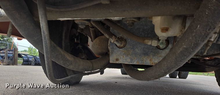 image for item ER5462 1990 White GMC Xpeditor  refuse truck