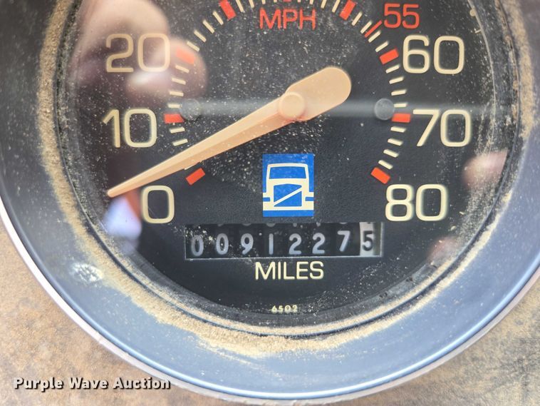 image for item ER5462 1990 White GMC Xpeditor  refuse truck