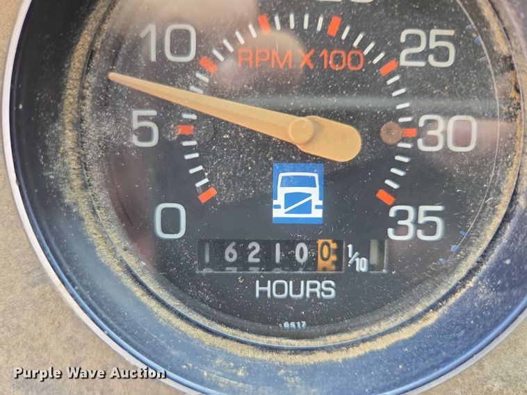 image for item ER5462 1990 White GMC Xpeditor  refuse truck