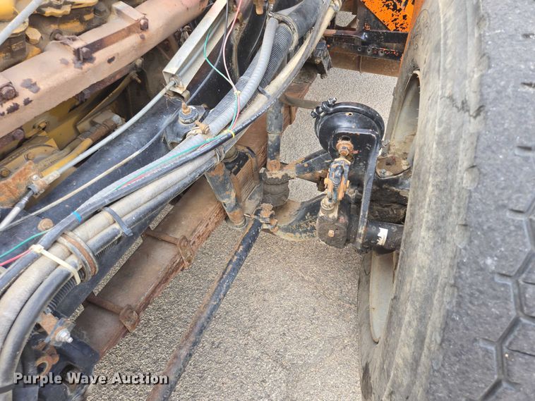 image for item ER5462 1990 White GMC Xpeditor  refuse truck