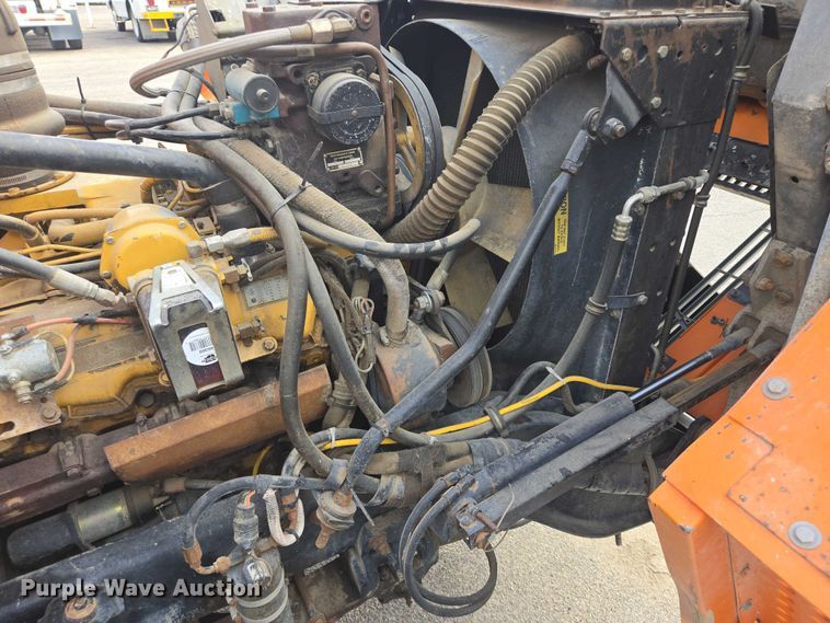 image for item ER5462 1990 White GMC Xpeditor  refuse truck