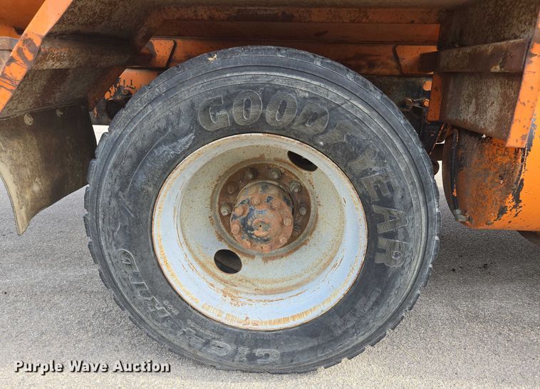 image for item ER5462 1990 White GMC Xpeditor  refuse truck