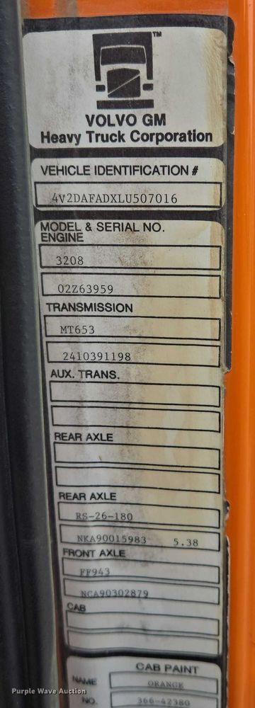 image for item ER5462 1990 White GMC Xpeditor  refuse truck