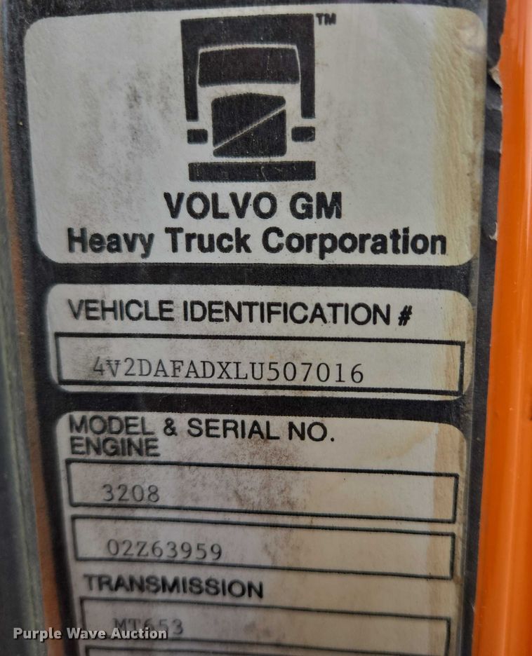 image for item ER5462 1990 White GMC Xpeditor  refuse truck