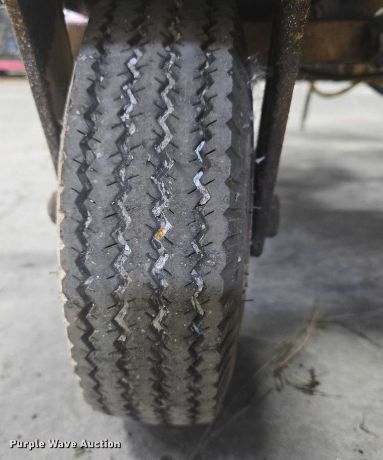 image for item ER5464 Kelly Creswell Pavement Marking Equipment paint sprayer