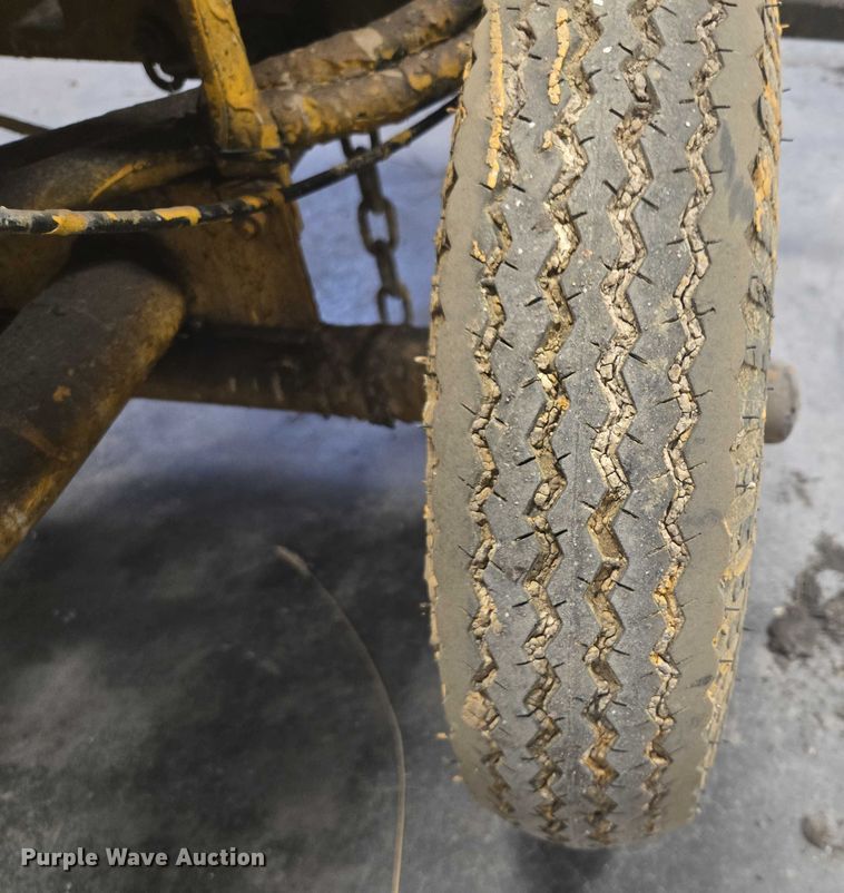 image for item ER5464 Kelly Creswell Pavement Marking Equipment paint sprayer