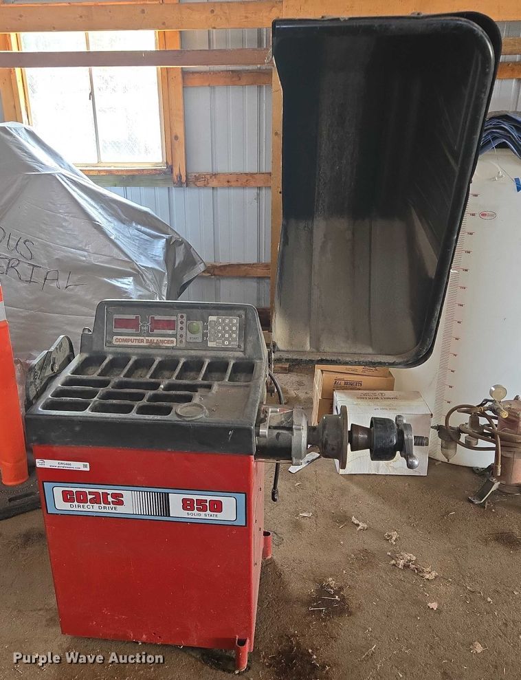 image for item ER5466 Coats 850 Solid State wheel balancer