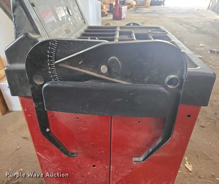 image for item ER5466 Coats 850 Solid State wheel balancer