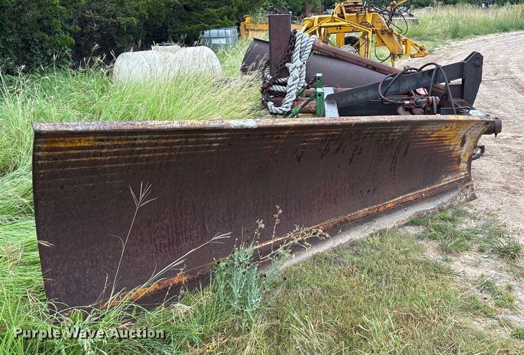 image for item ES7007 Double wing plow