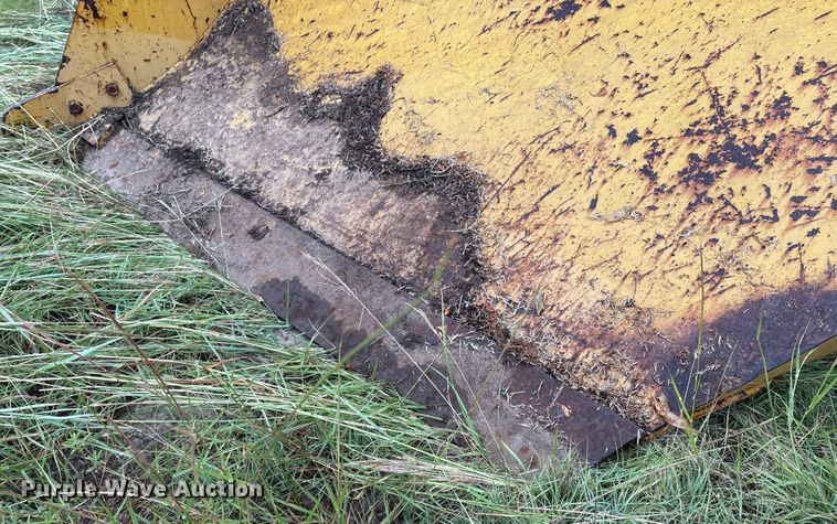 image for item ES7010 11' W V-blade snow plow