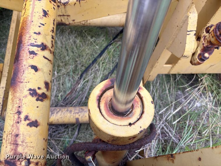 image for item ES7010 11' W V-blade snow plow