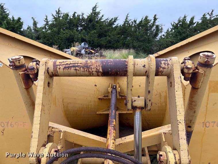 image for item ES7010 11' W V-blade snow plow