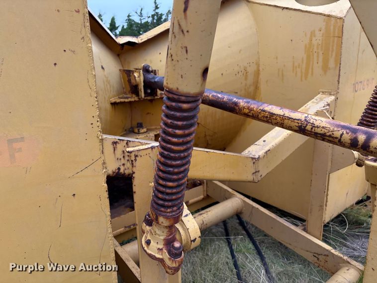 image for item ES7010 11' W V-blade snow plow