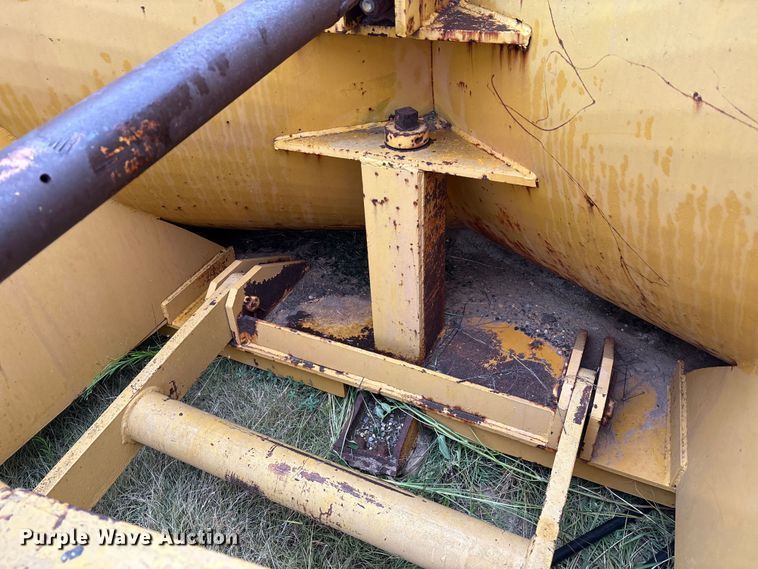 image for item ES7010 11' W V-blade snow plow