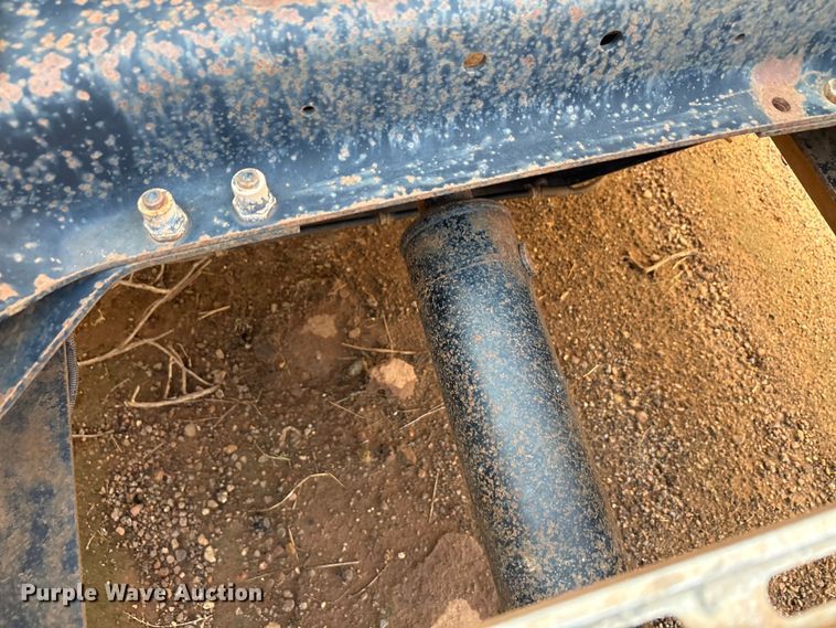 image for item EU0005 1996 Mack CH613 semi truck