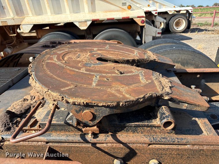 image for item EU0005 1996 Mack CH613 semi truck