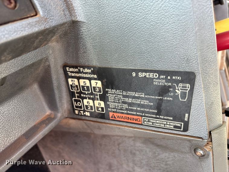 image for item EU0005 1996 Mack CH613 semi truck