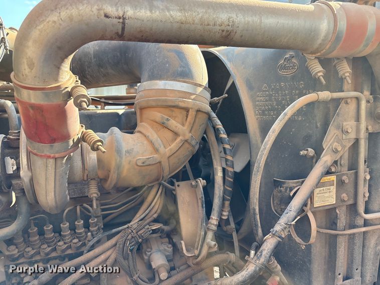 image for item EU0005 1996 Mack CH613 semi truck