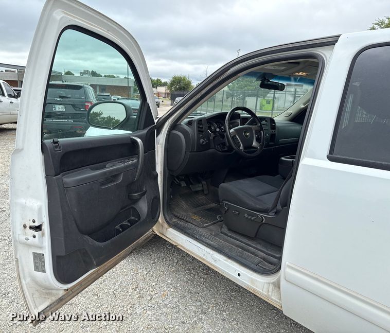 image for item EU2002 2012 Chevrolet Silverado 1500 Crew Cab pickup truck