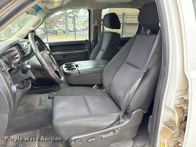 image for item EU2002 2012 Chevrolet Silverado 1500 Crew Cab pickup truck