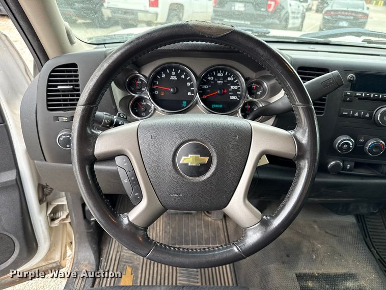 image for item EU2002 2012 Chevrolet Silverado 1500 Crew Cab pickup truck