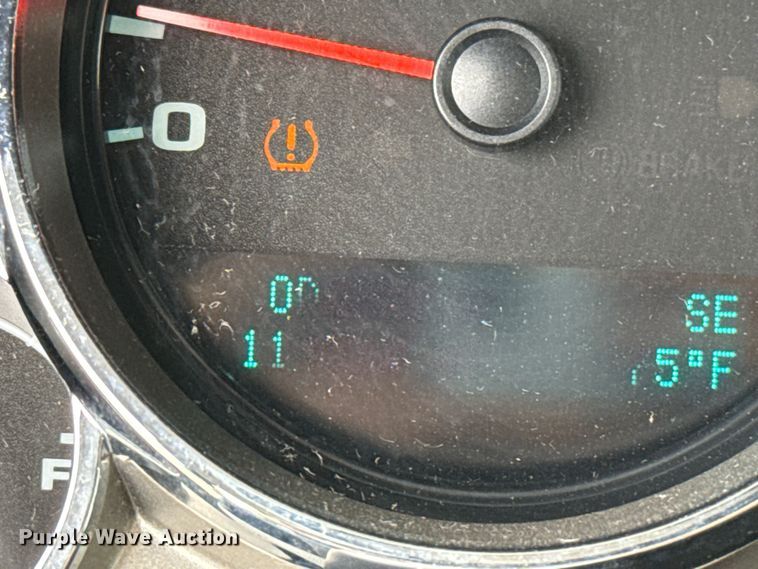 image for item EU2002 2012 Chevrolet Silverado 1500 Crew Cab pickup truck