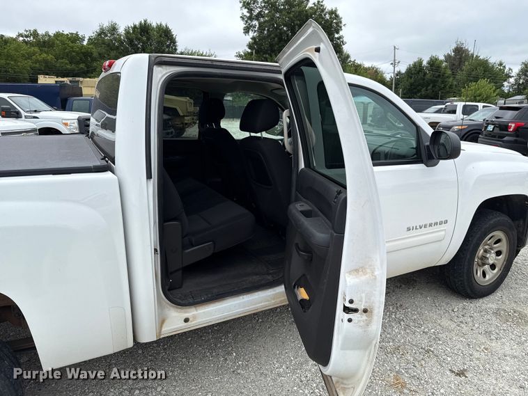 image for item EU2002 2012 Chevrolet Silverado 1500 Crew Cab pickup truck