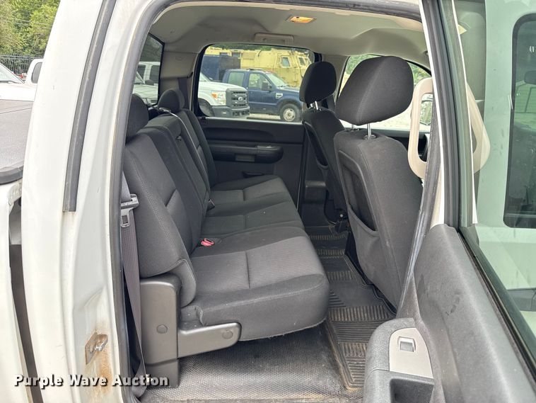 image for item EU2002 2012 Chevrolet Silverado 1500 Crew Cab pickup truck