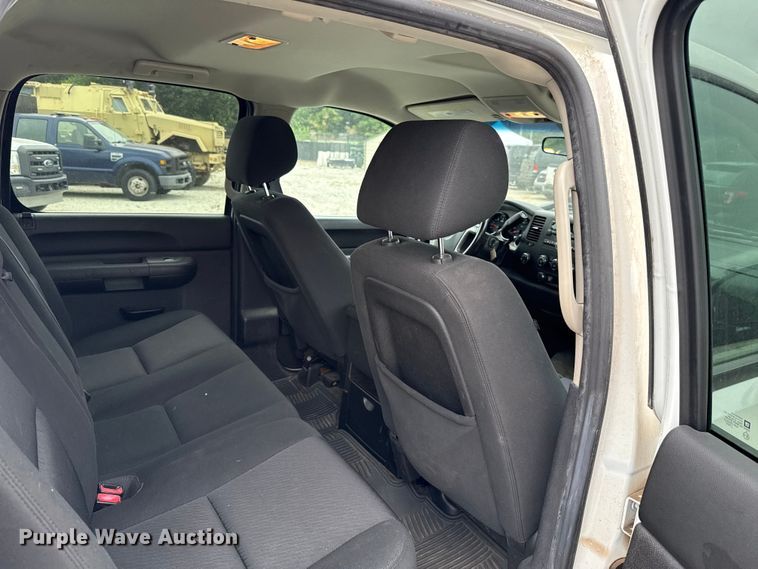 image for item EU2002 2012 Chevrolet Silverado 1500 Crew Cab pickup truck