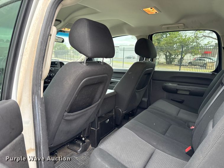 image for item EU2002 2012 Chevrolet Silverado 1500 Crew Cab pickup truck