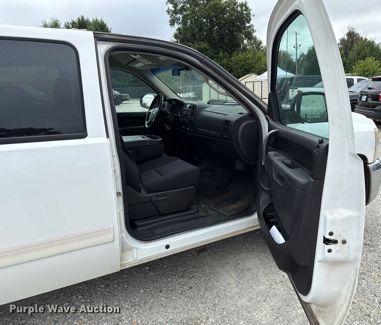 image for item EU2006 2012 Chevrolet Silverado 1500 Crew Cab pickup truck