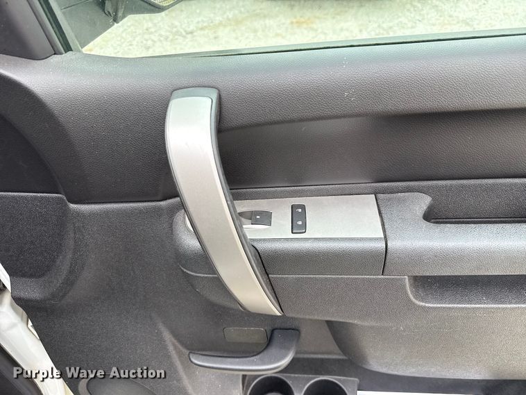 image for item EU2006 2012 Chevrolet Silverado 1500 Crew Cab pickup truck