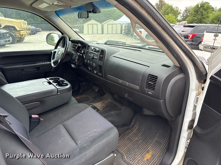 image for item EU2006 2012 Chevrolet Silverado 1500 Crew Cab pickup truck