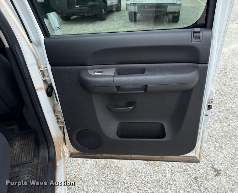 image for item EU2006 2012 Chevrolet Silverado 1500 Crew Cab pickup truck