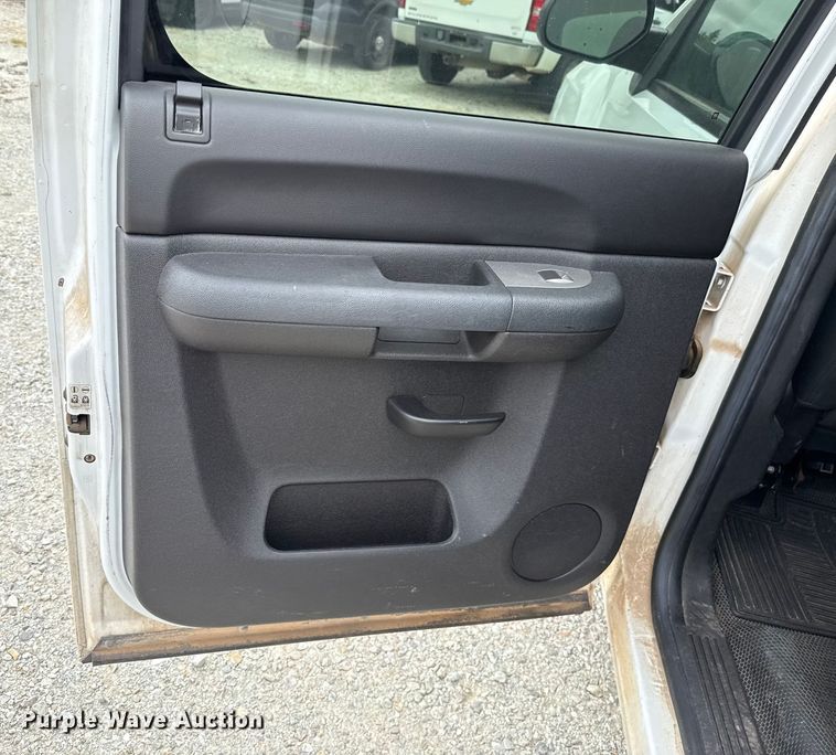 image for item EU2006 2012 Chevrolet Silverado 1500 Crew Cab pickup truck