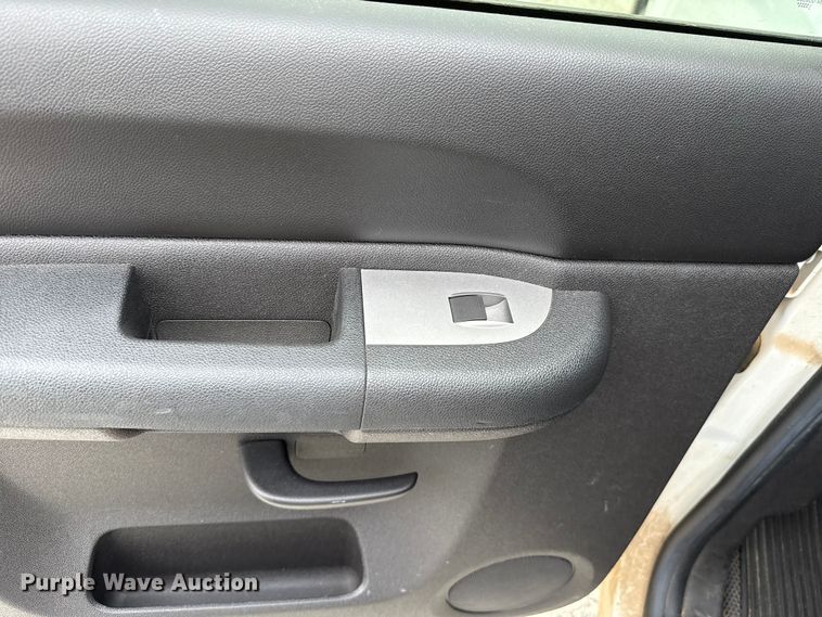 image for item EU2006 2012 Chevrolet Silverado 1500 Crew Cab pickup truck