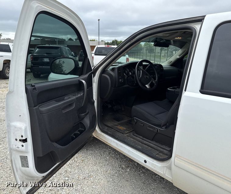 image for item EU2008 2012 Chevrolet Silverado 1500 Crew Cab pickup truck