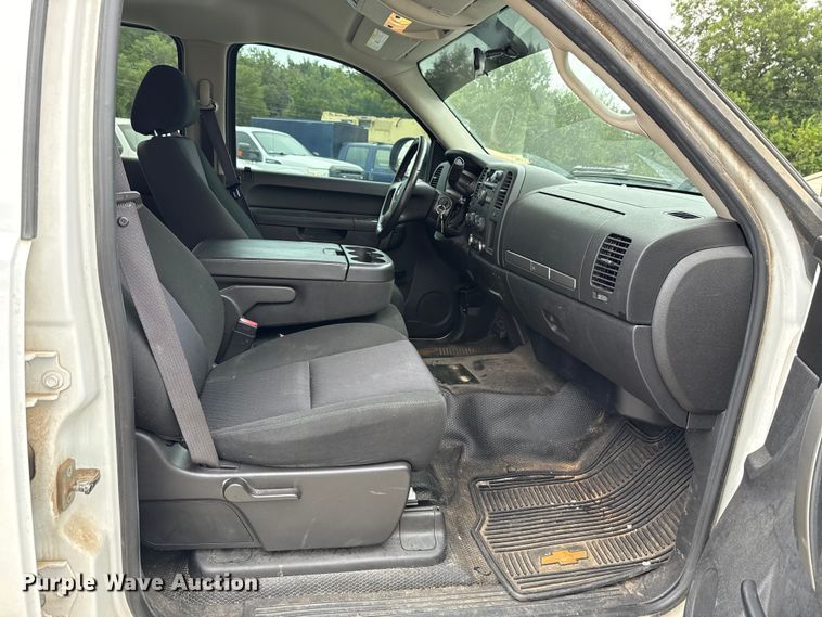 image for item EU2008 2012 Chevrolet Silverado 1500 Crew Cab pickup truck