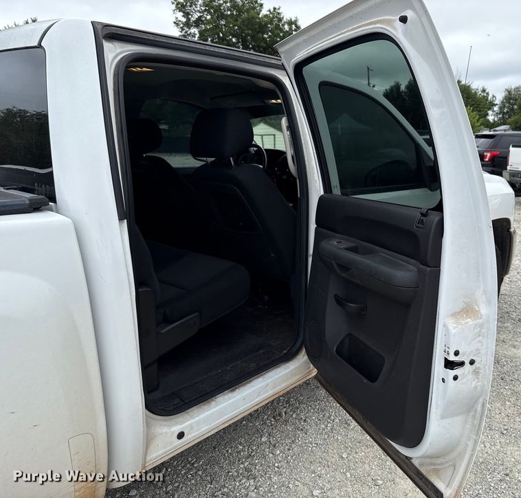 image for item EU2008 2012 Chevrolet Silverado 1500 Crew Cab pickup truck